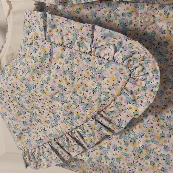 Flower Print Ruffle-Collar Shirt Jacket - Picture 6 of 7